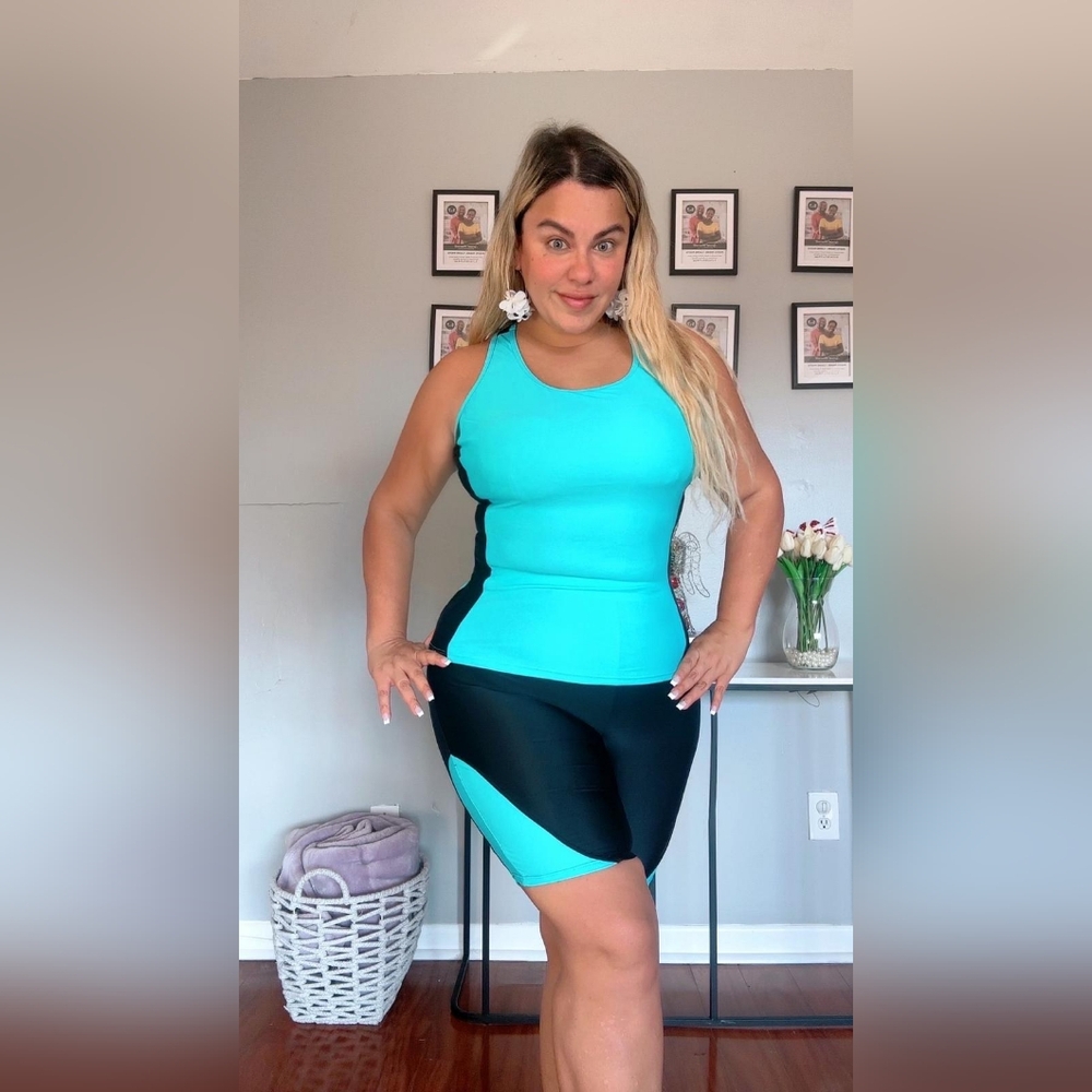 Women's Plus Size Tankini Swimsuit - Two Piece Rash Guard with Capris Shorts New